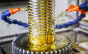 Why Neat Cutting Oils Are Essential for Modern Machining